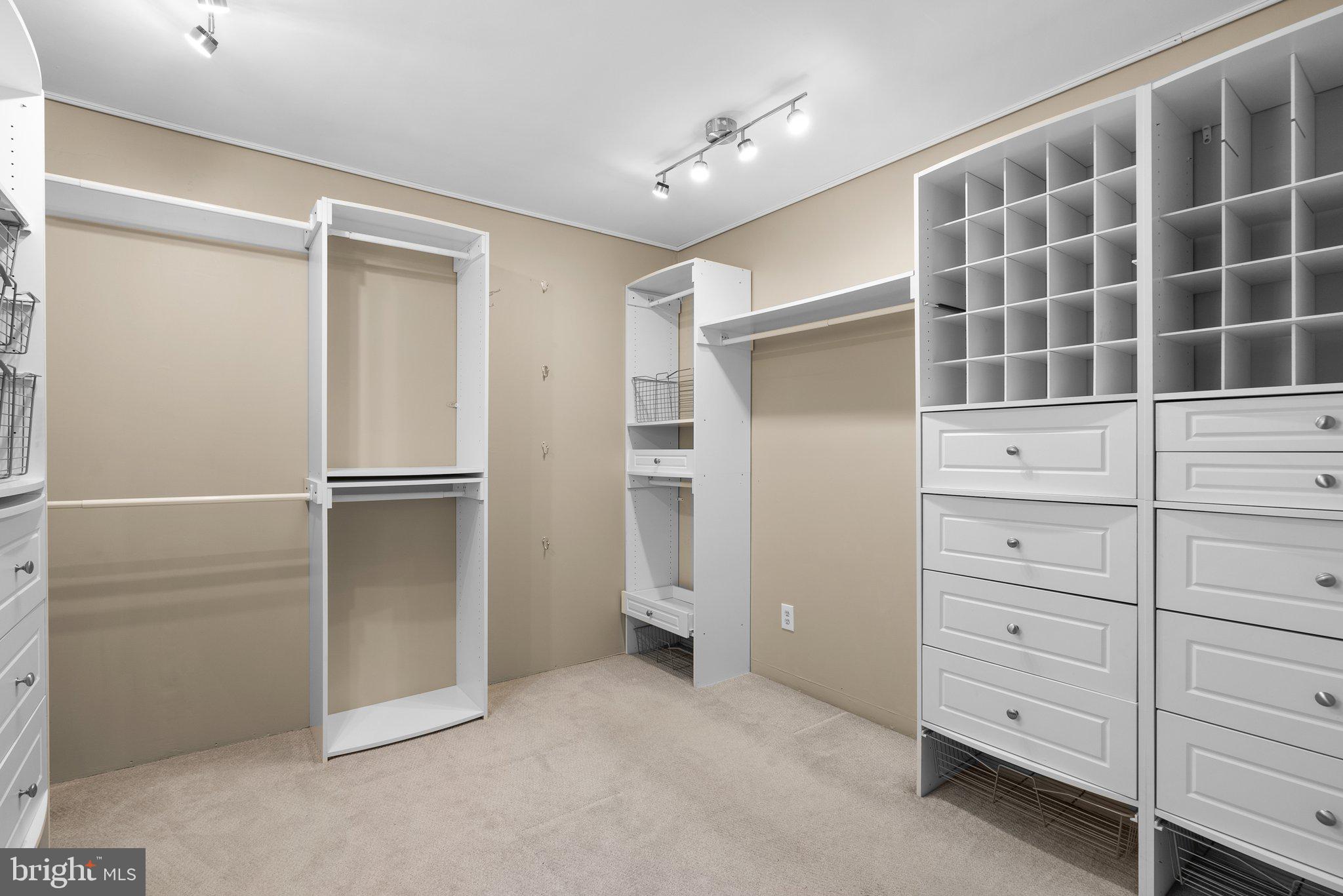 TANTALLON HILLS - Residential