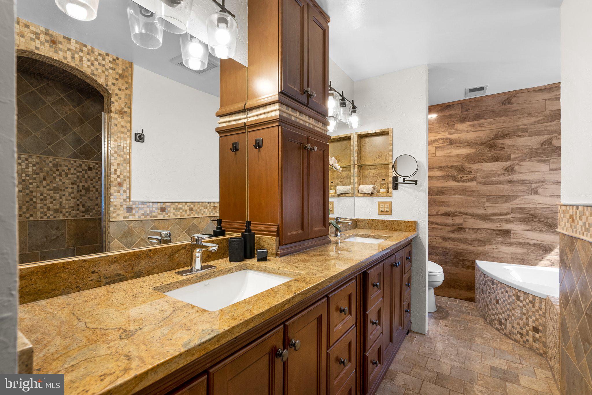 TANTALLON HILLS - Residential