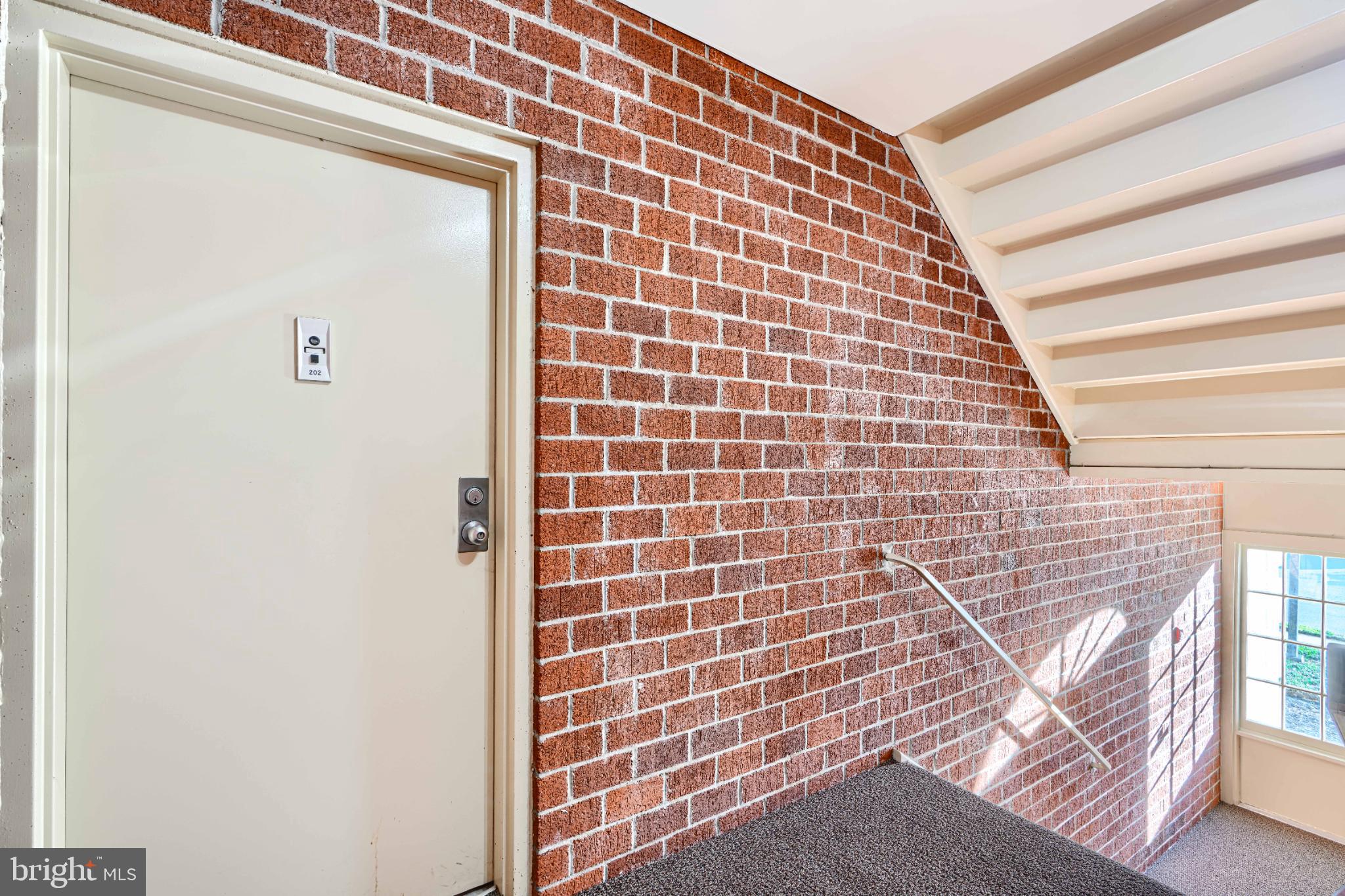 HOLLY HALL - Residential