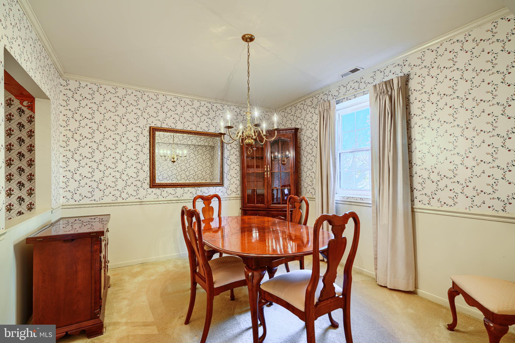 HOLLY HALL - Residential