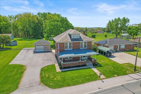 Photo of 7630 Lincoln Highway, ABBOTTSTOWN, PA 17301 (MLS # PAYK2103138)