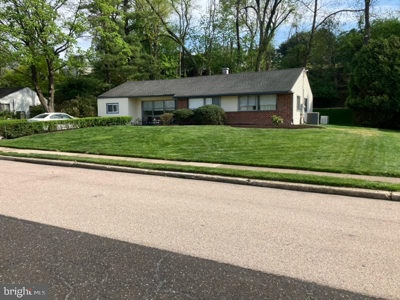 1404 STOTESBURY