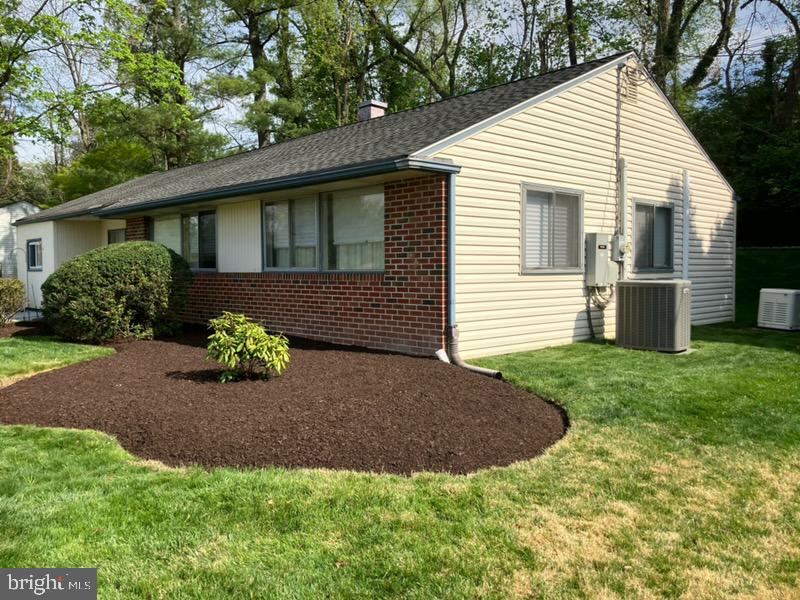 1404 STOTESBURY