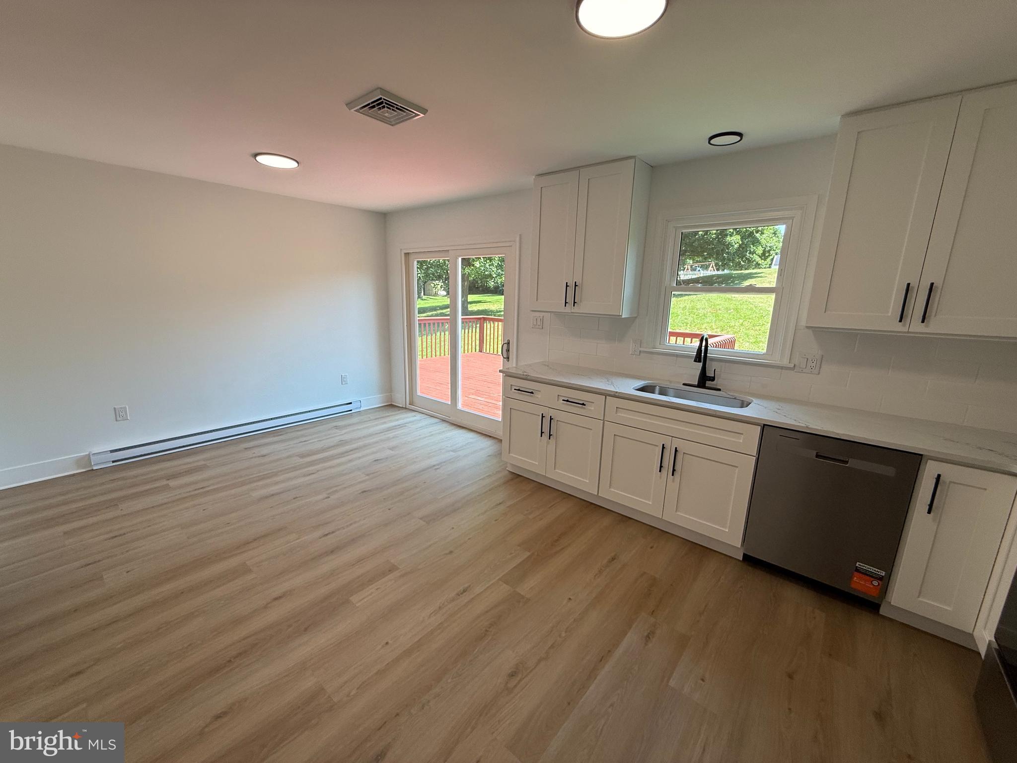15 DEN MAR DRIVE