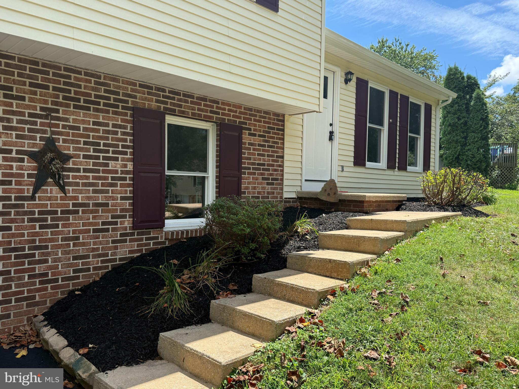 15 DEN MAR DRIVE