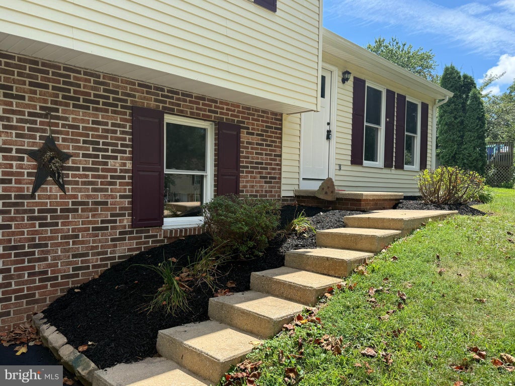 Photo of 15 Den Mar Drive, HOLTWOOD, PA 17532 (MLS # PALA2091846)