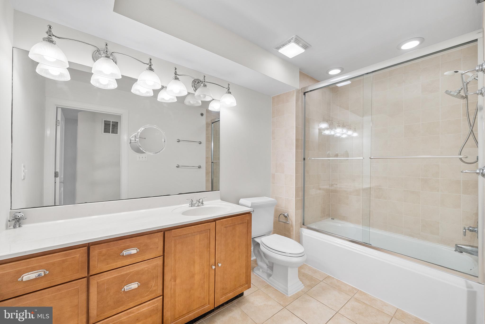 BELLA VISTA - Residential