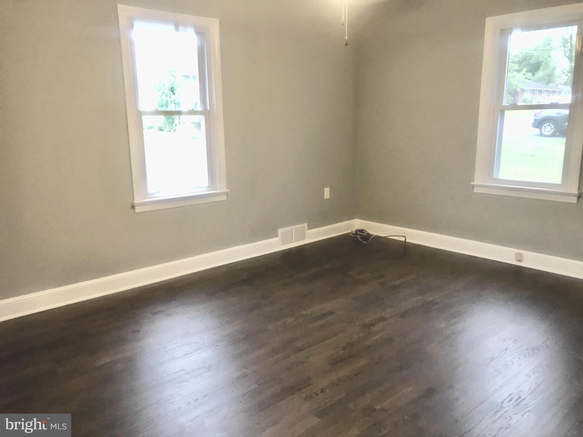 DINGES HEIGHTS - Residential Lease