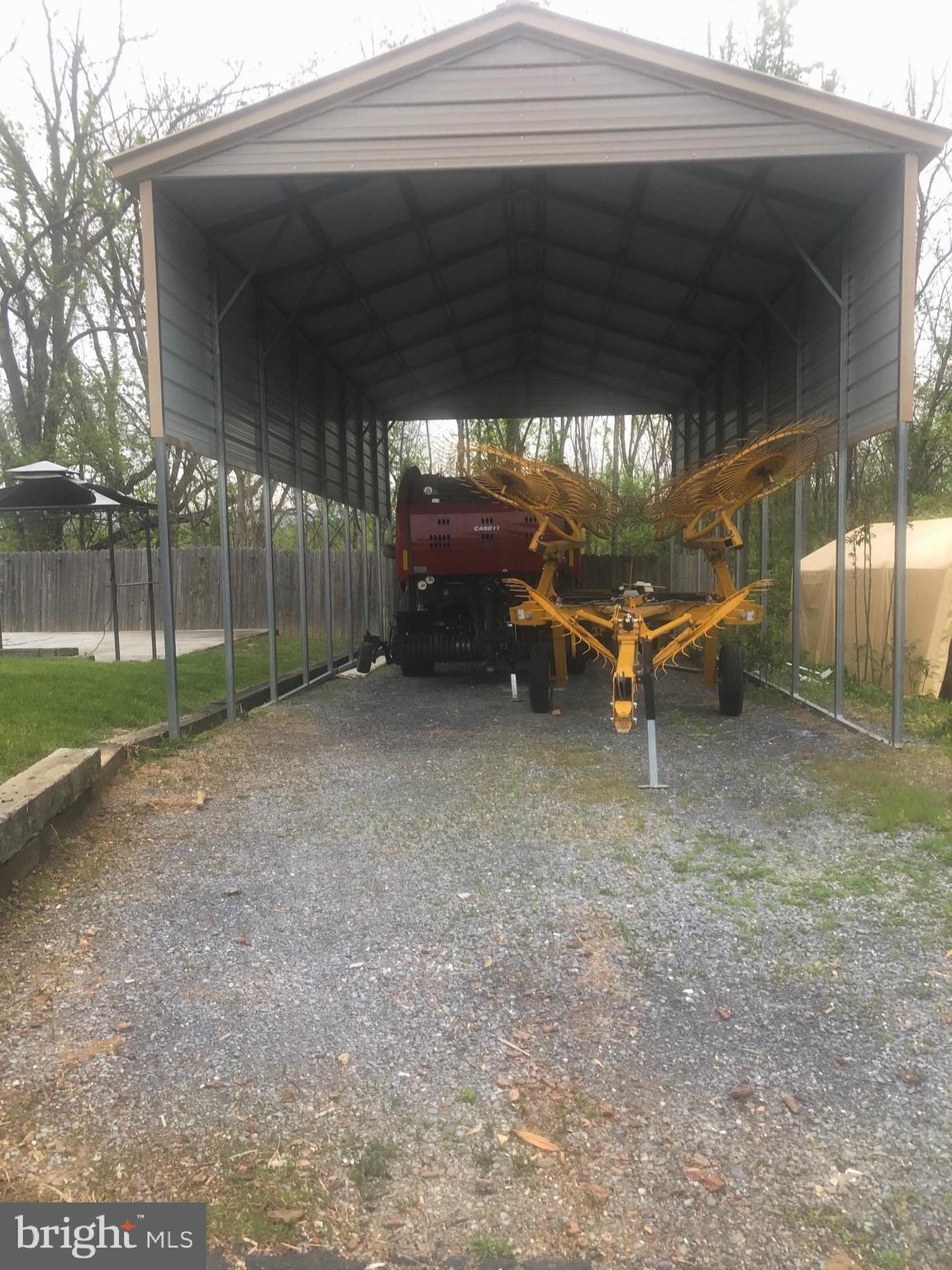 DINGES HEIGHTS - Residential Lease