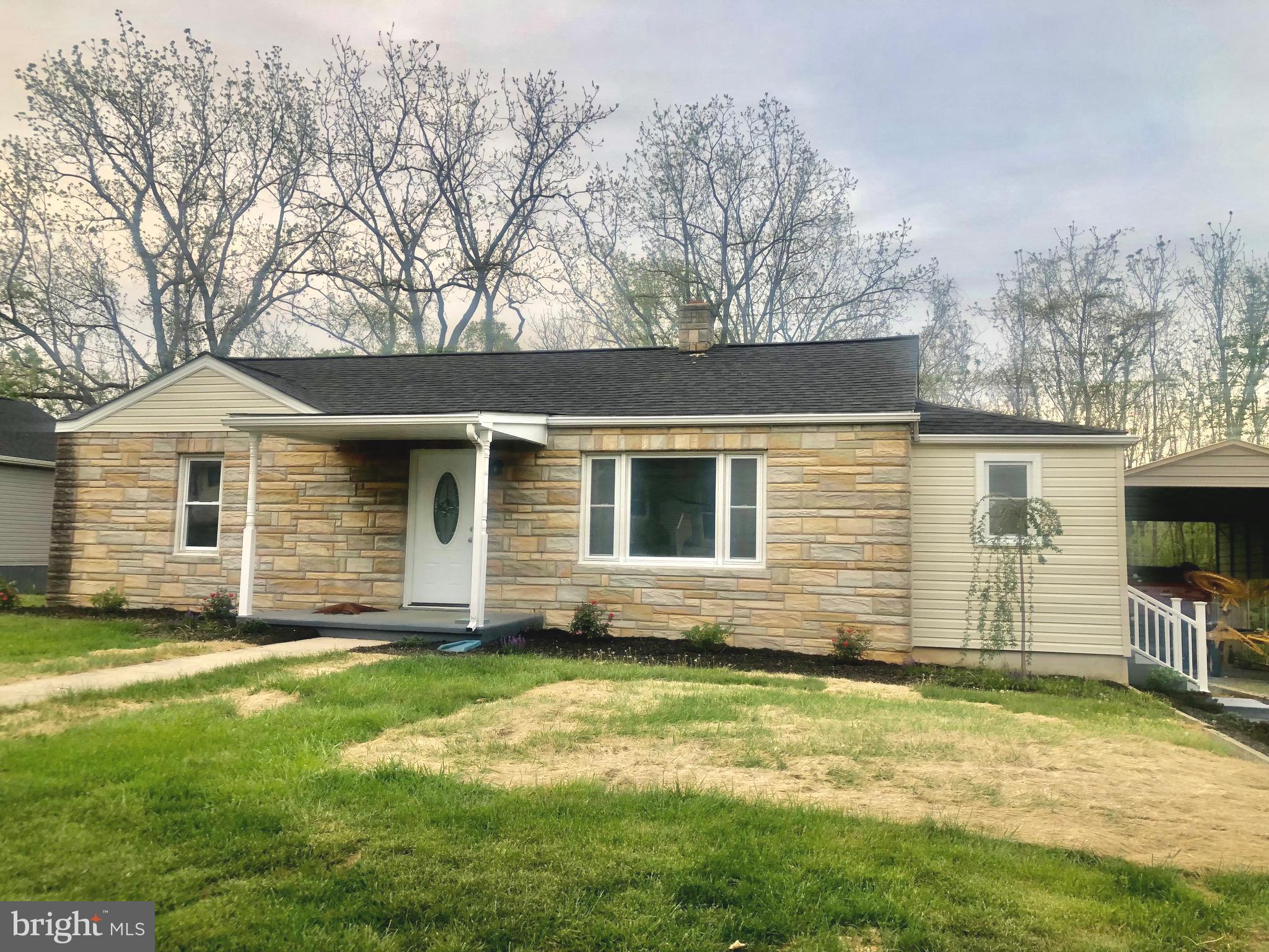 DINGES HEIGHTS - Residential Lease