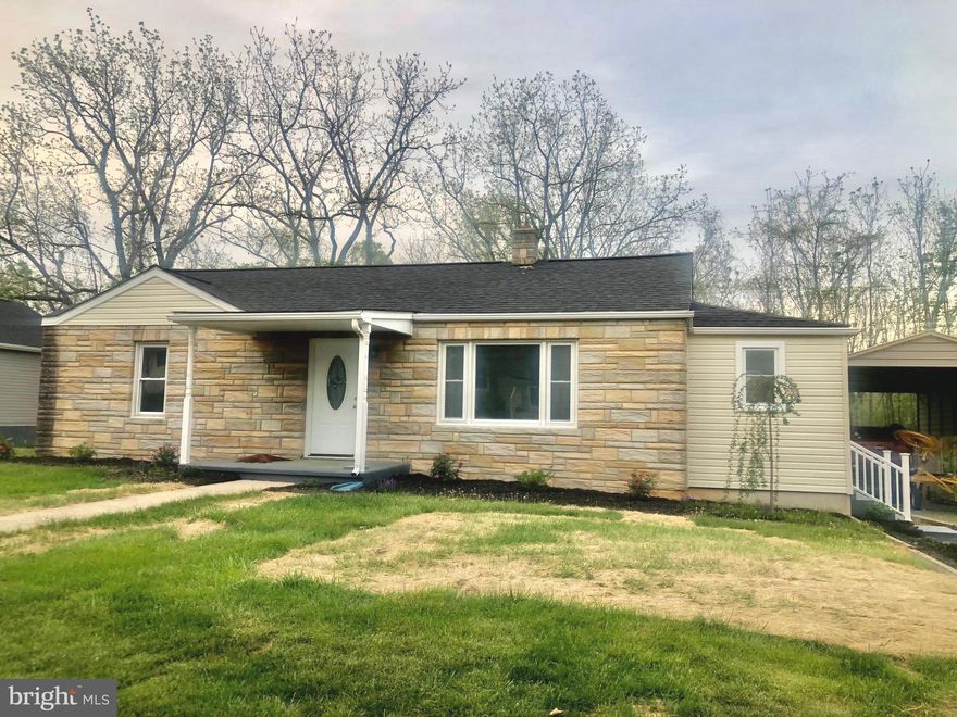 Lovely Ranch located in Edinburg. This recently remodeled 2-3 BR, 1 bath home has granite countertops, newer stainless steel appliances, new laminated floors, gorgeous bathroom, and fresh paint.  A full unfinished basement, rear shed, and a lovely, level yard with a patio for your grill,  rear fencing for privacy and new landscaping make this a sanctuary.  Restaurants, shopping, and hospital nearby in Woodstock. Credit and background check required. NO pets, NO smoking/vaping.  Employment/Income Verification required.
Occupied until 12-31-25.  Call for details.