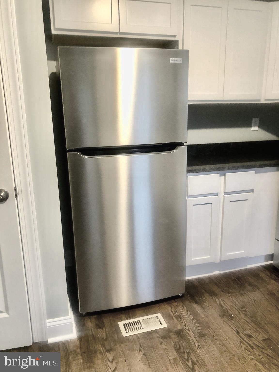 DINGES HEIGHTS - Residential Lease