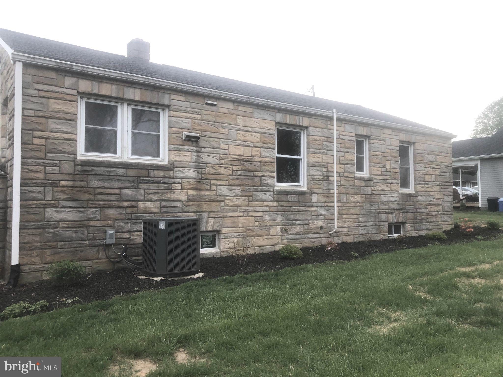 DINGES HEIGHTS - Residential Lease