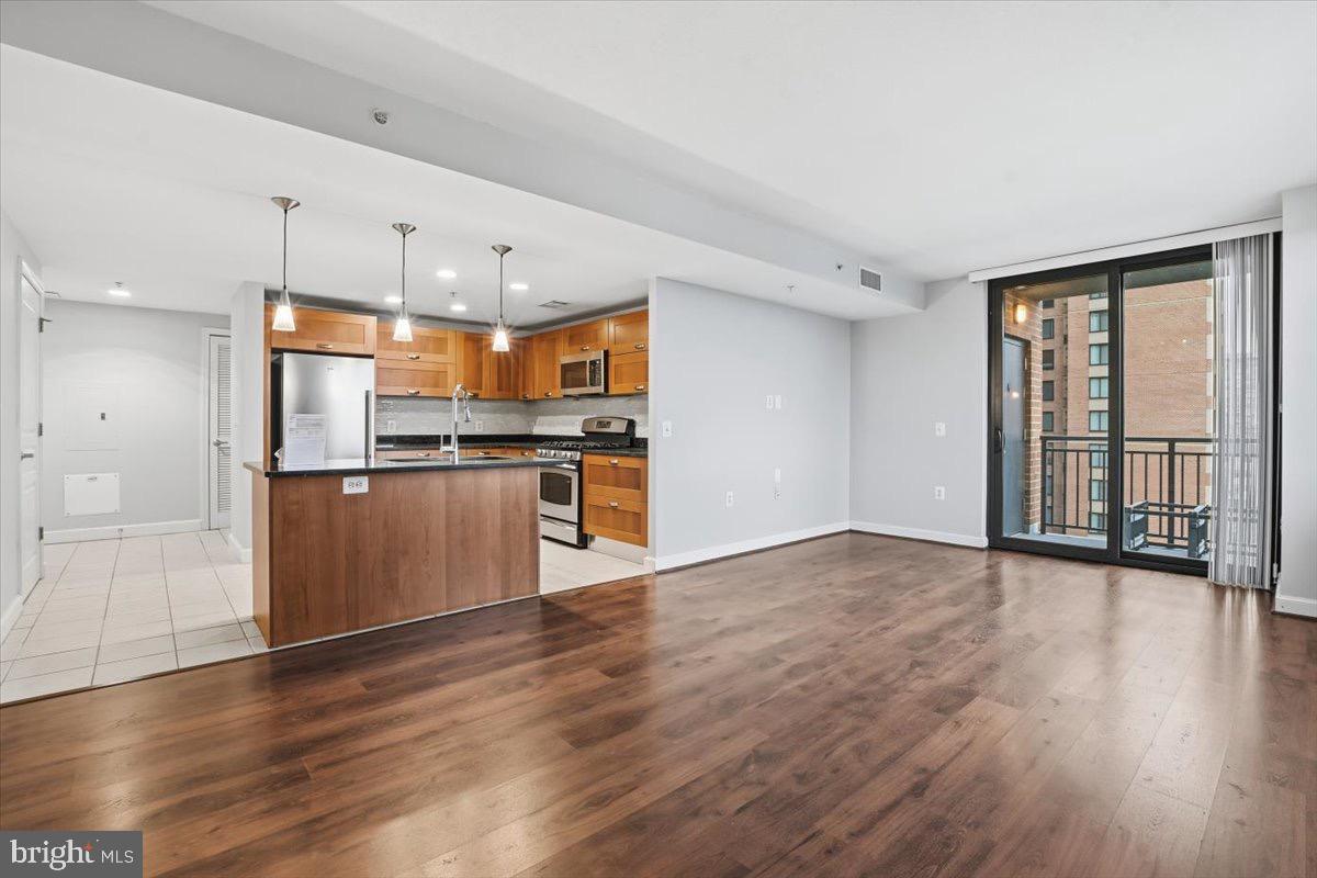 2451 MIDTOWN AVENUE 713