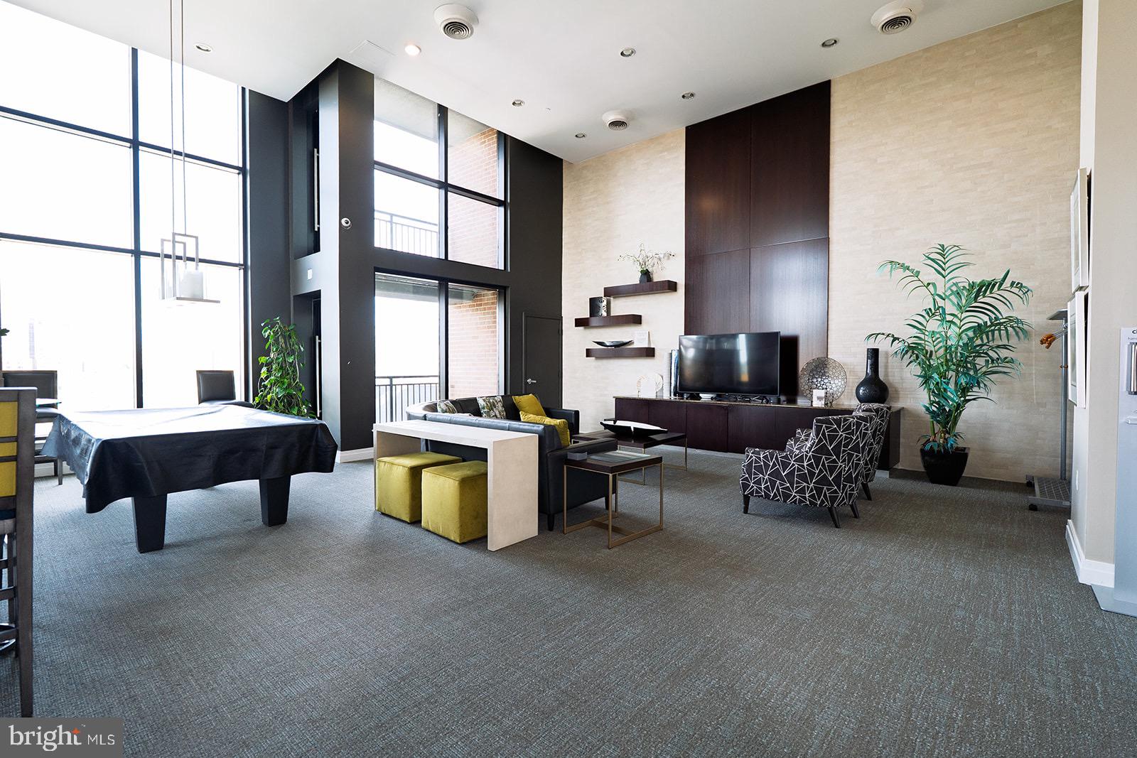 2451 MIDTOWN AVENUE 713