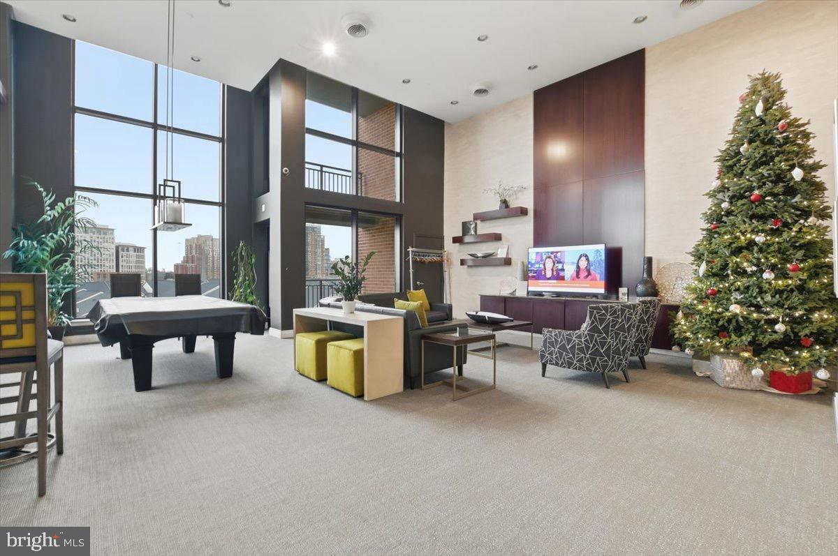 HUNTINGTON - Residential