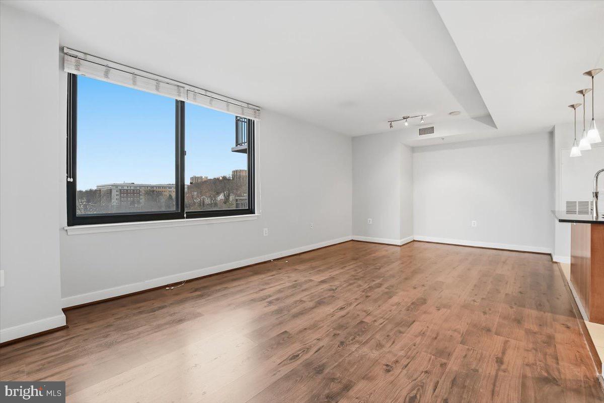 HUNTINGTON - Residential