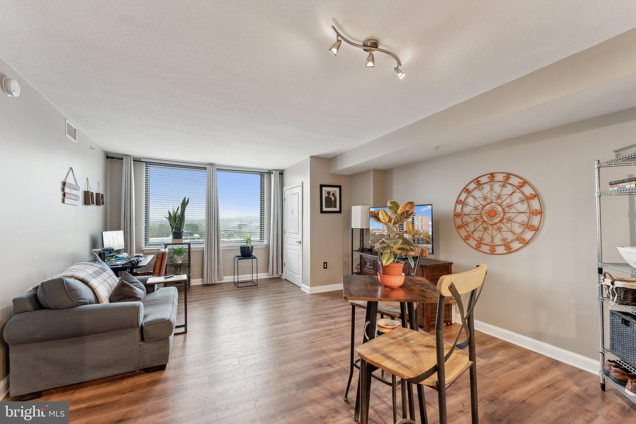 2451 MIDTOWN AVENUE 1221