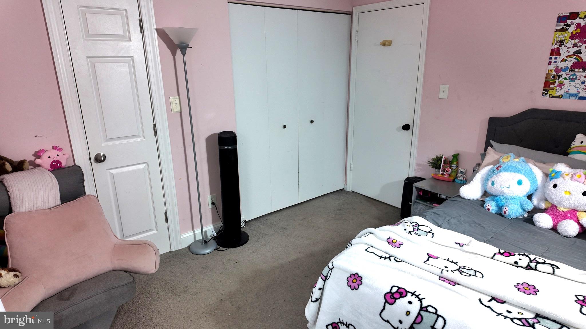 OAKWOOD VILLAGE - Residential