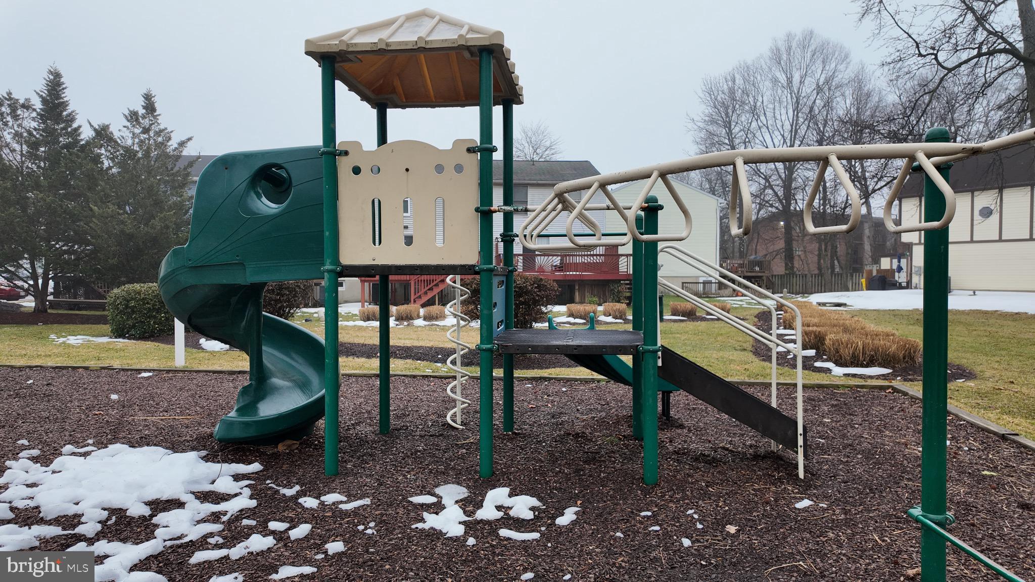 OAKWOOD VILLAGE - Residential