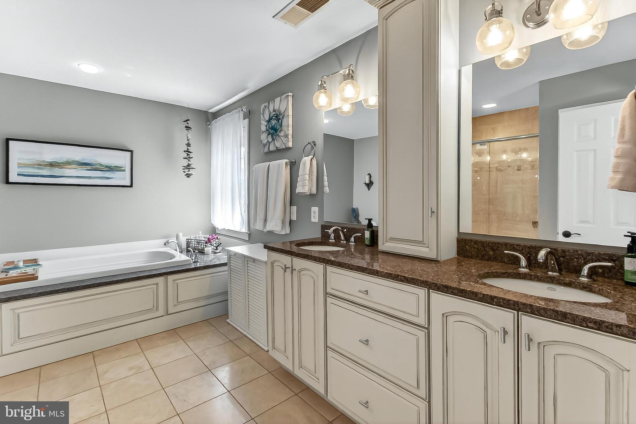 ALCOVA HEIGHTS - Residential