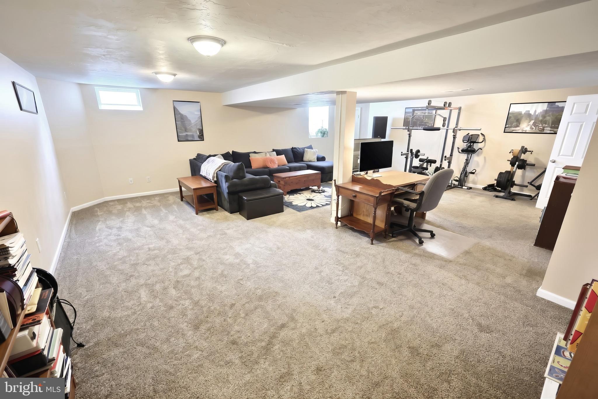 SHERMAN OAKS - Residential