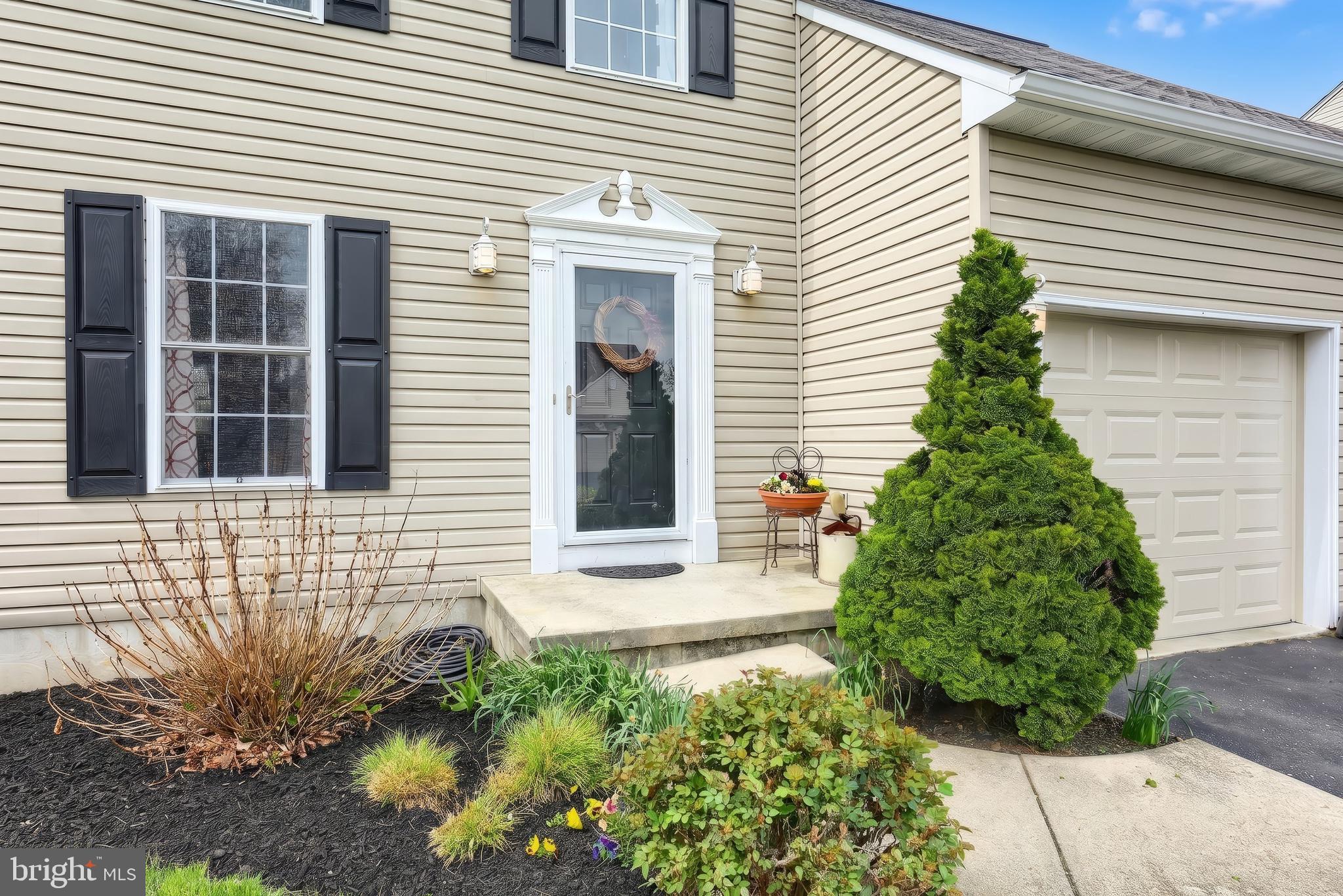 SHERMAN OAKS - Residential