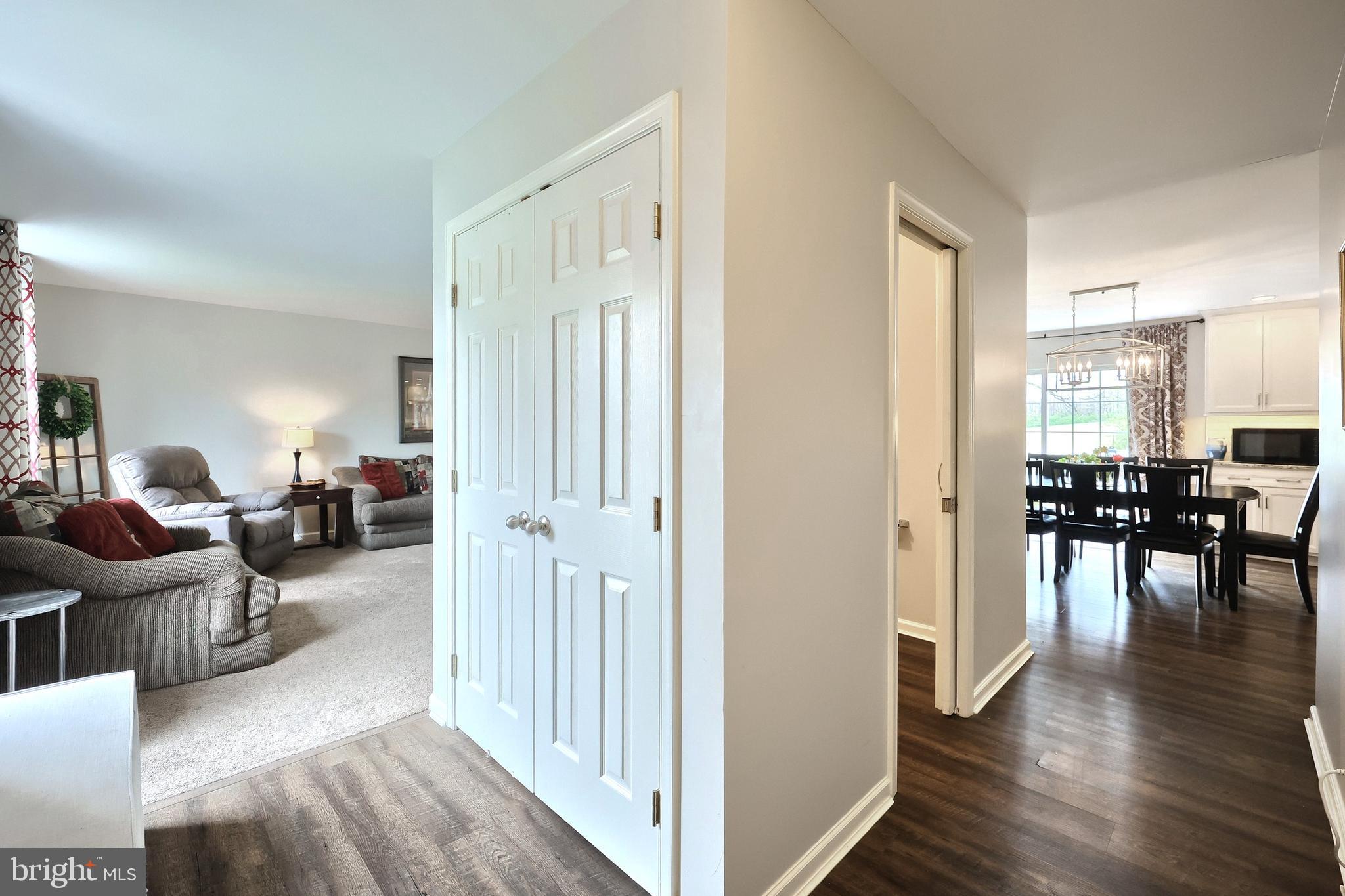 SHERMAN OAKS - Residential