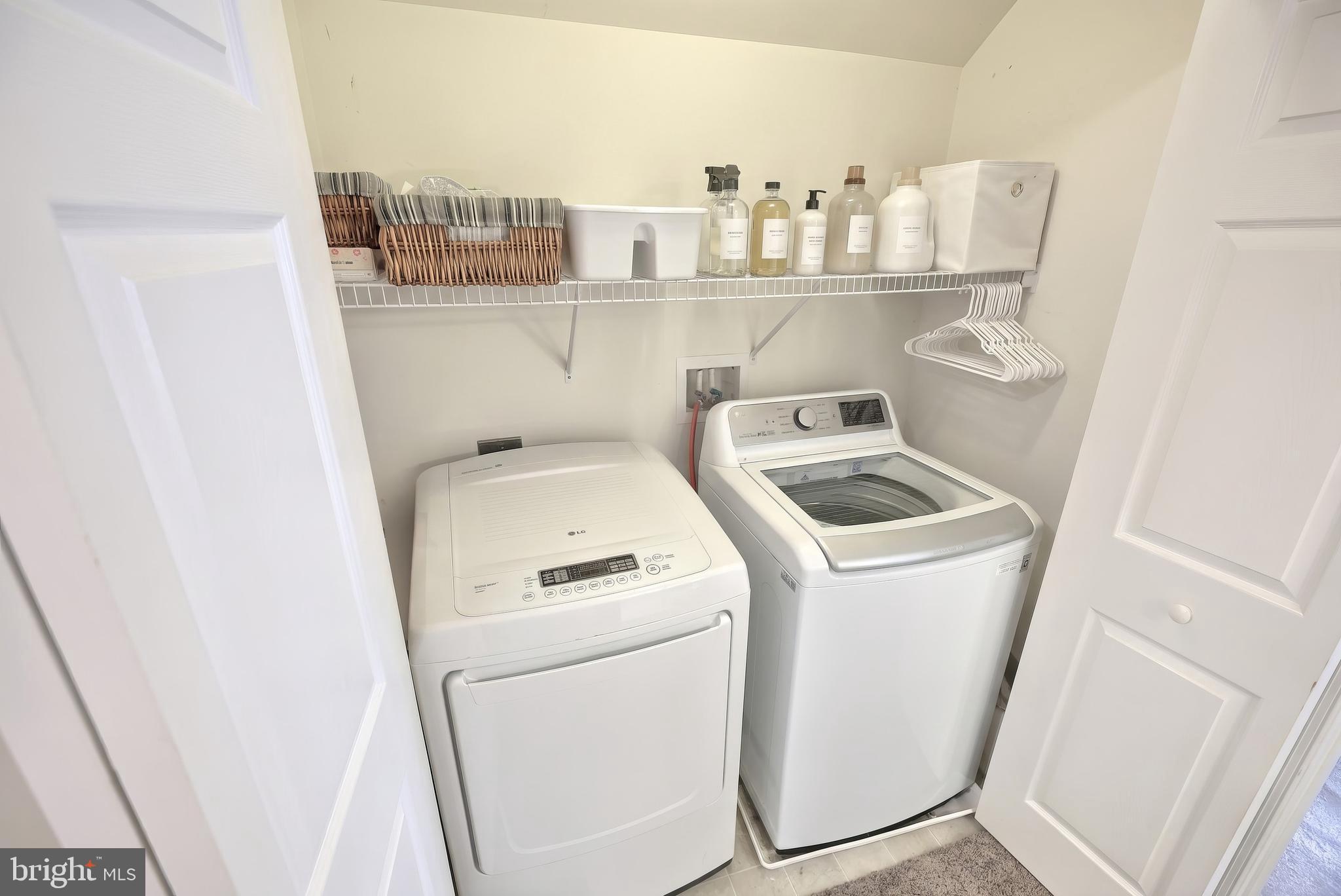 SHERMAN OAKS - Residential