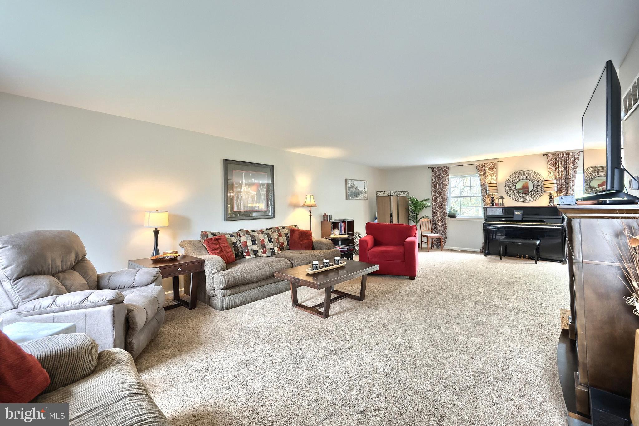 SHERMAN OAKS - Residential