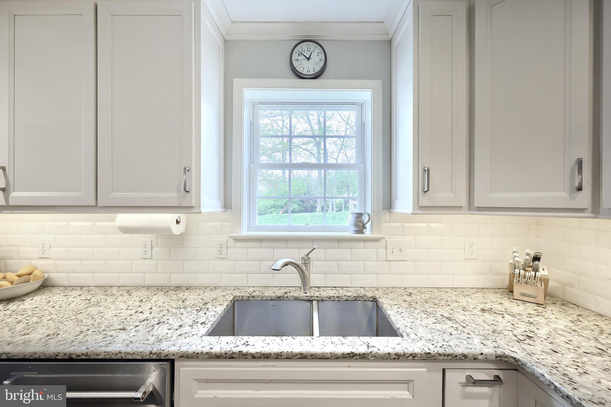 SHERMAN OAKS - Residential