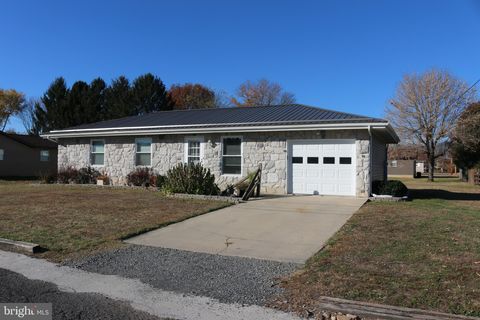 Photo of 16 Jackson Street, PETERSBURG, WV 26847 (MLS # WVGT2001298)