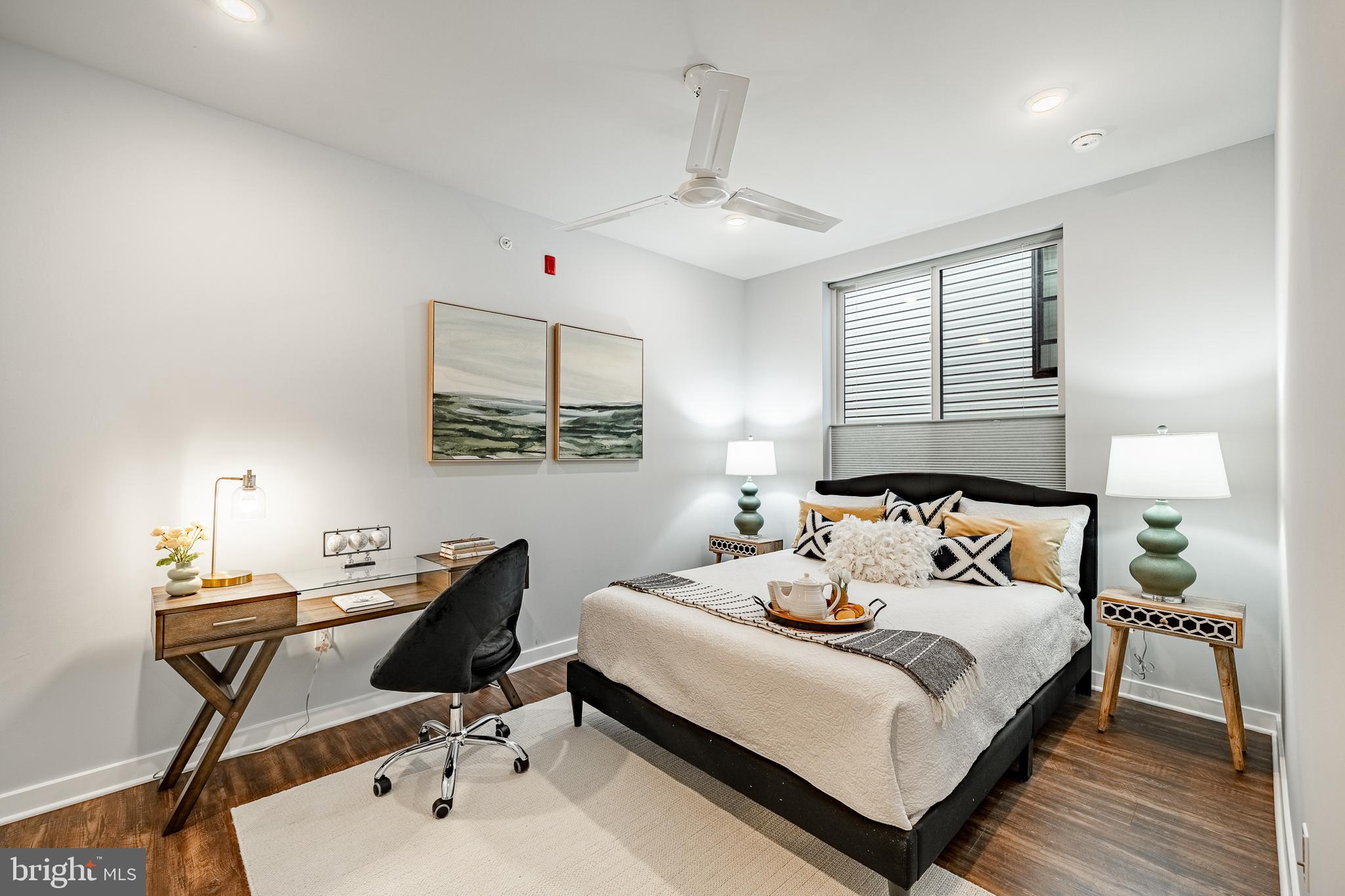 UNIVERSITY CITY - Residential