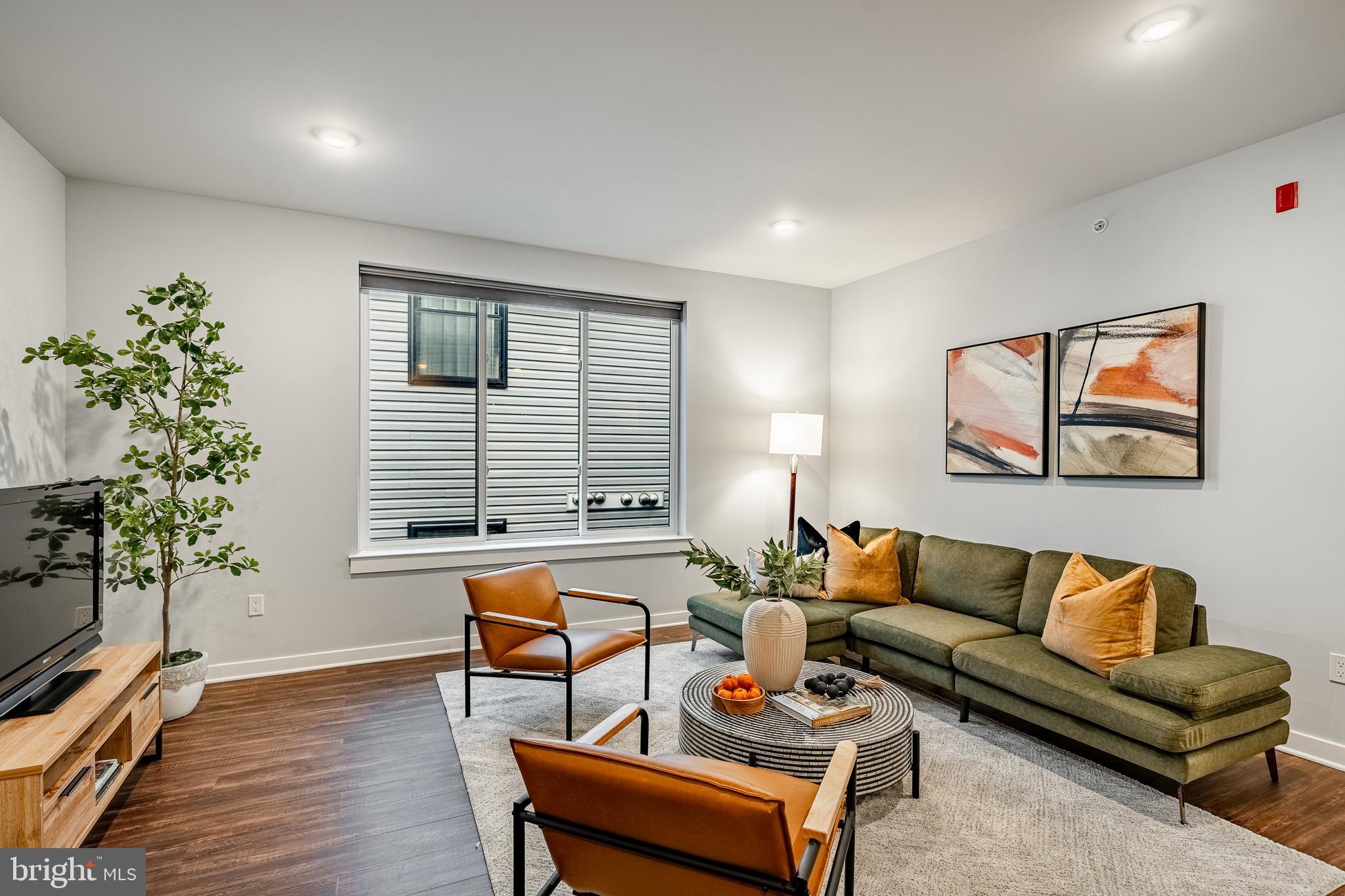 UNIVERSITY CITY - Residential