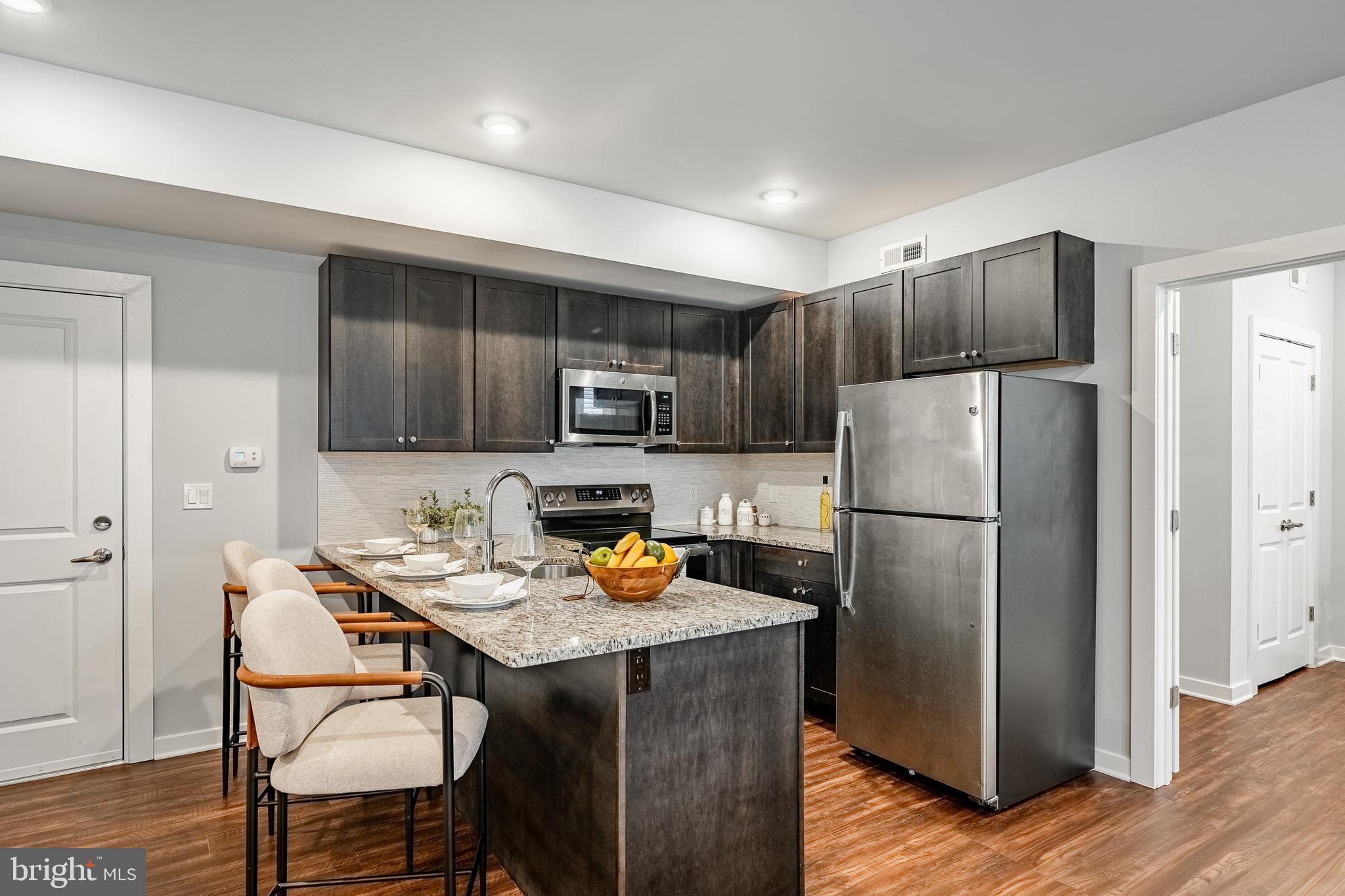 UNIVERSITY CITY - Residential