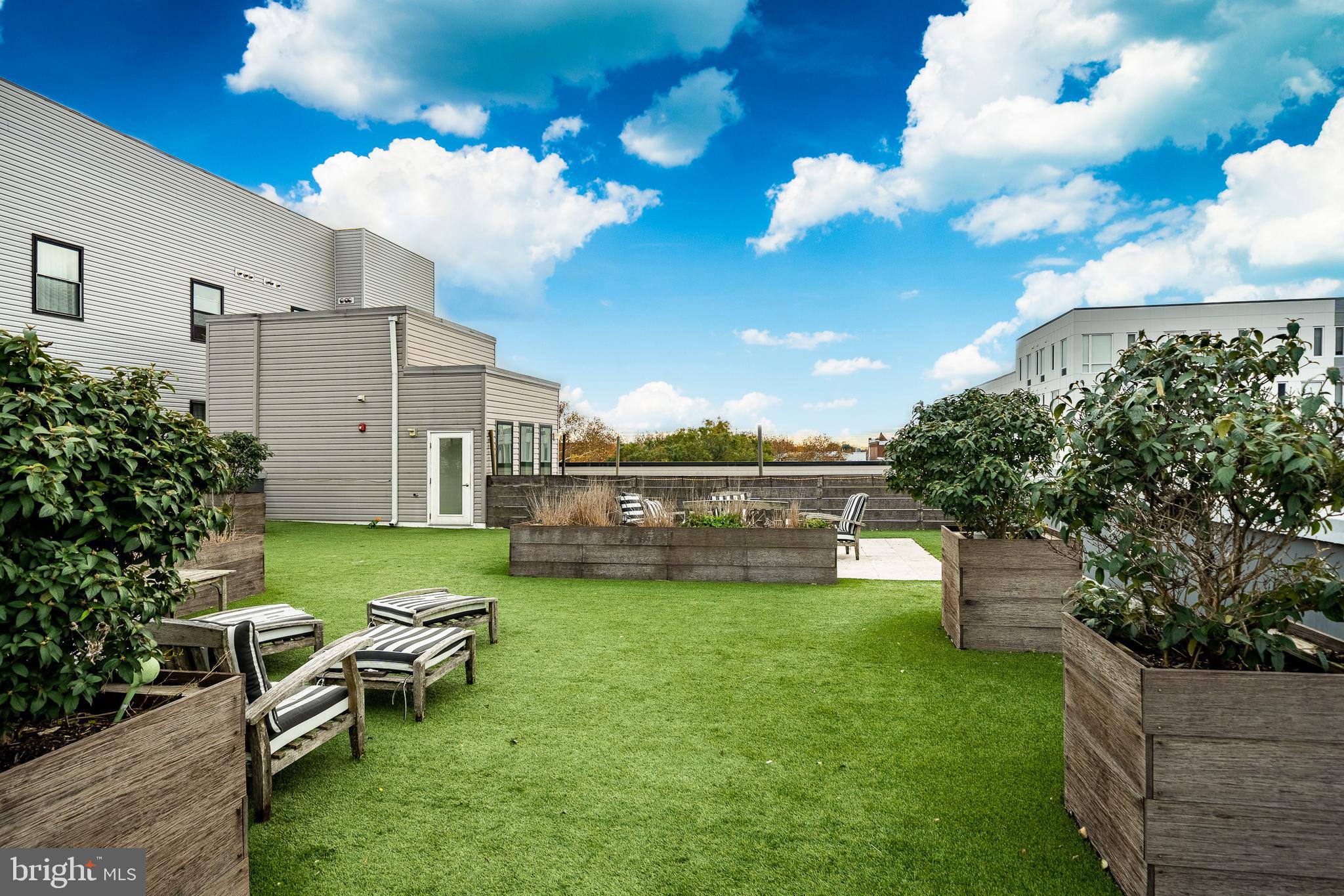 UNIVERSITY CITY - Residential