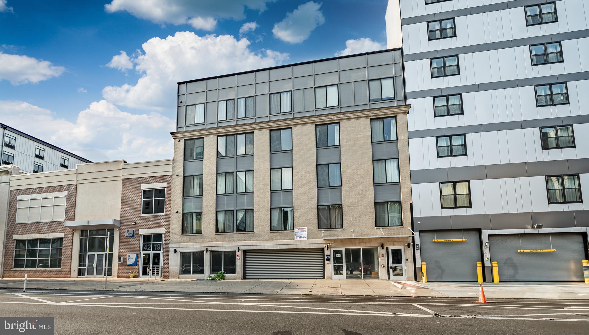 UNIVERSITY CITY - Residential