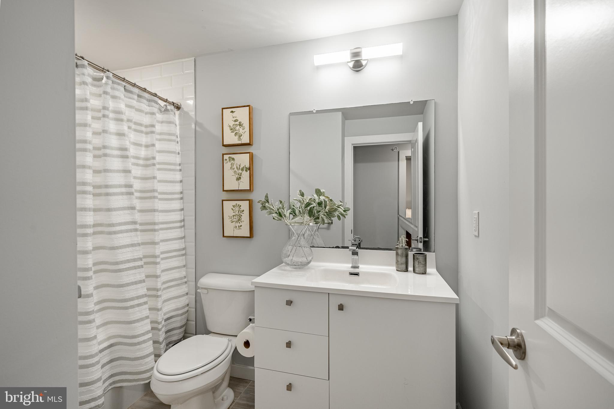 UNIVERSITY CITY - Residential