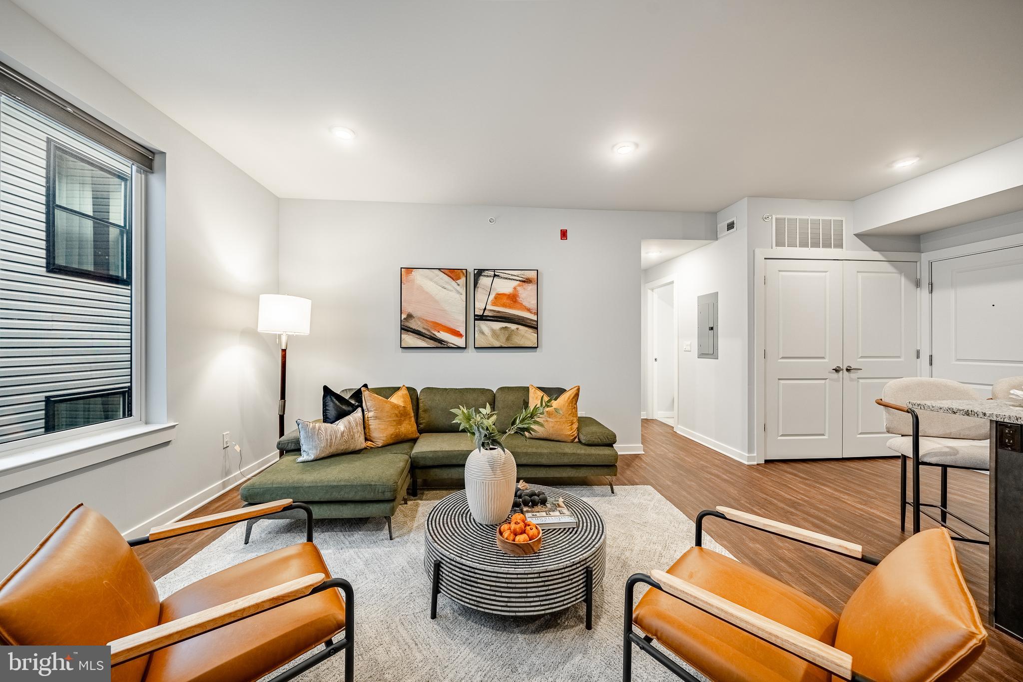 UNIVERSITY CITY - Residential