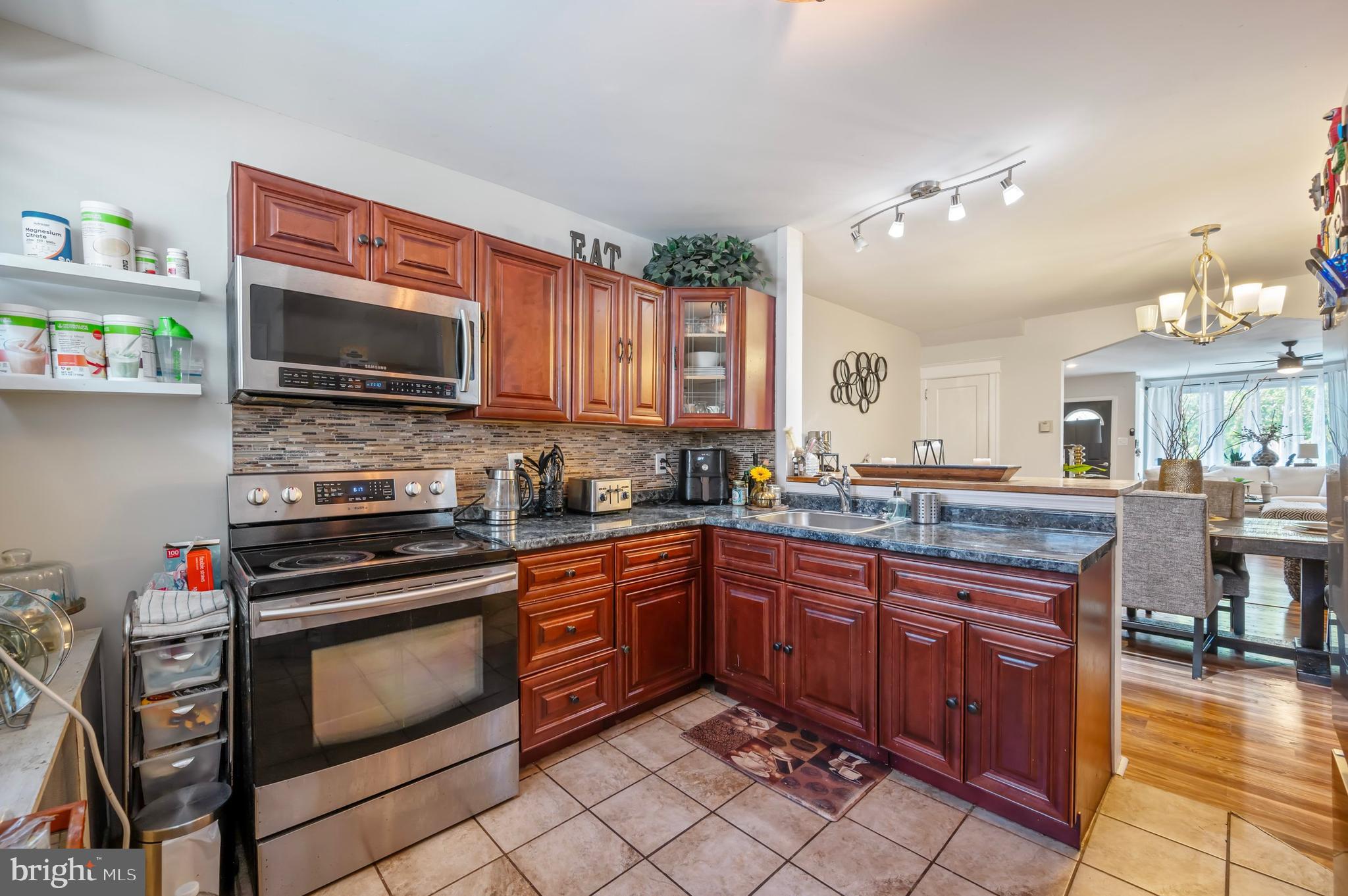 WEST OAK LANE - Residential