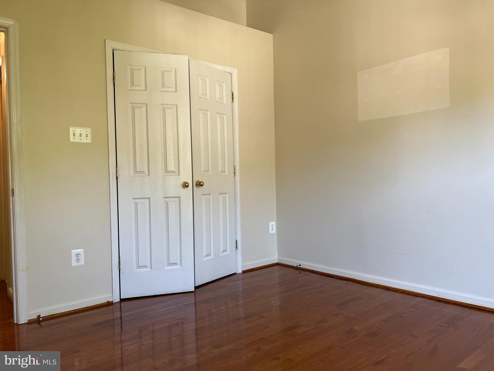 WATERS EDGE - Residential Lease