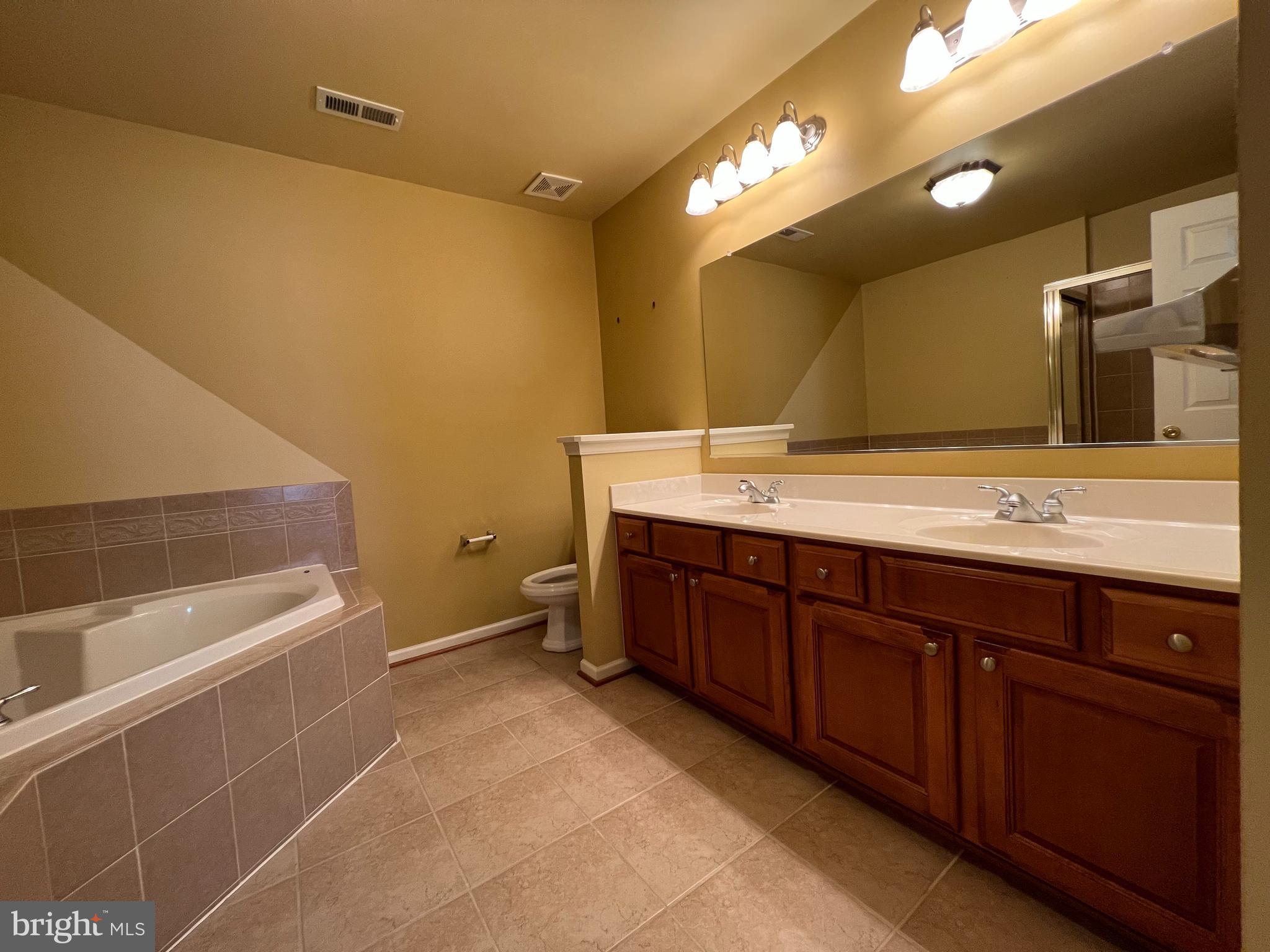 WATERS EDGE - Residential Lease