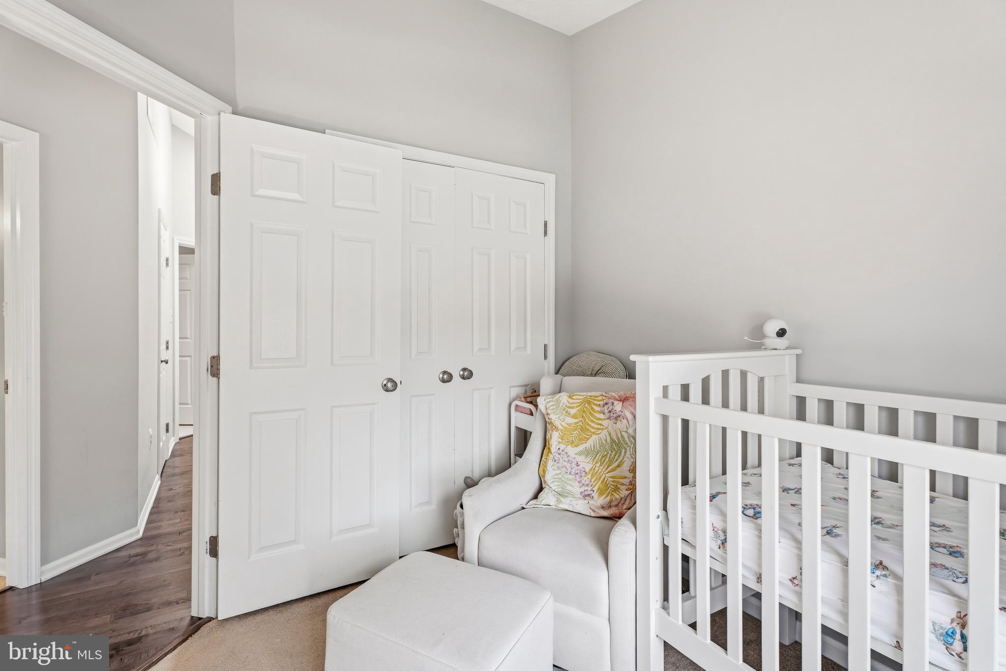 SUMMIT CHASE - Residential