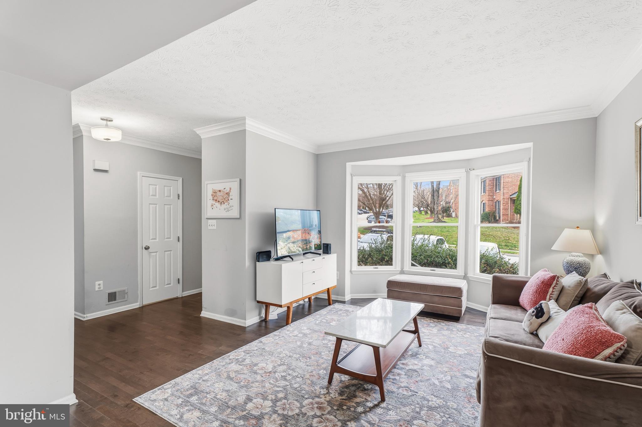 SUMMIT CHASE - Residential