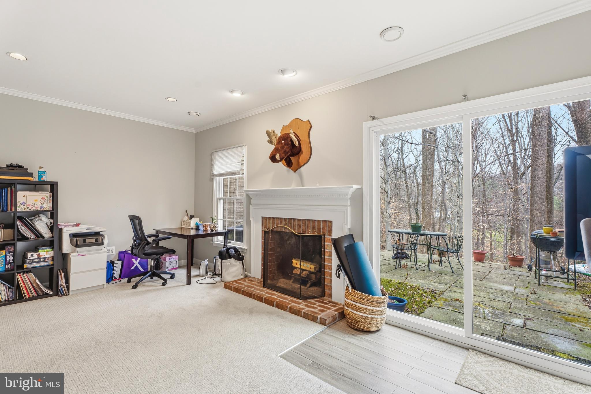 SUMMIT CHASE - Residential