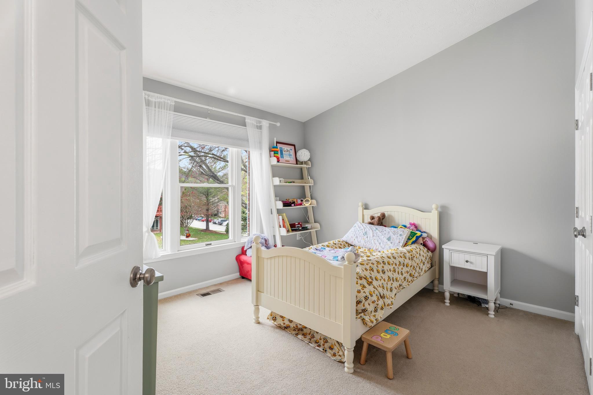 SUMMIT CHASE - Residential