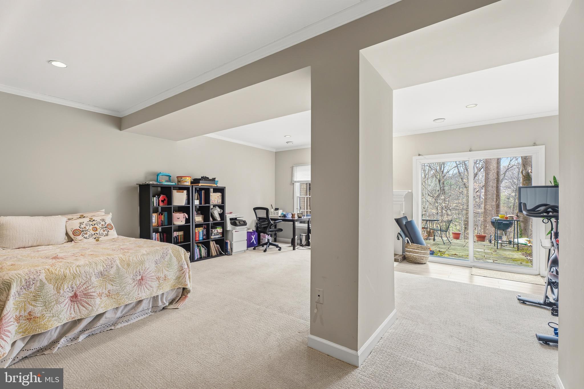 SUMMIT CHASE - Residential