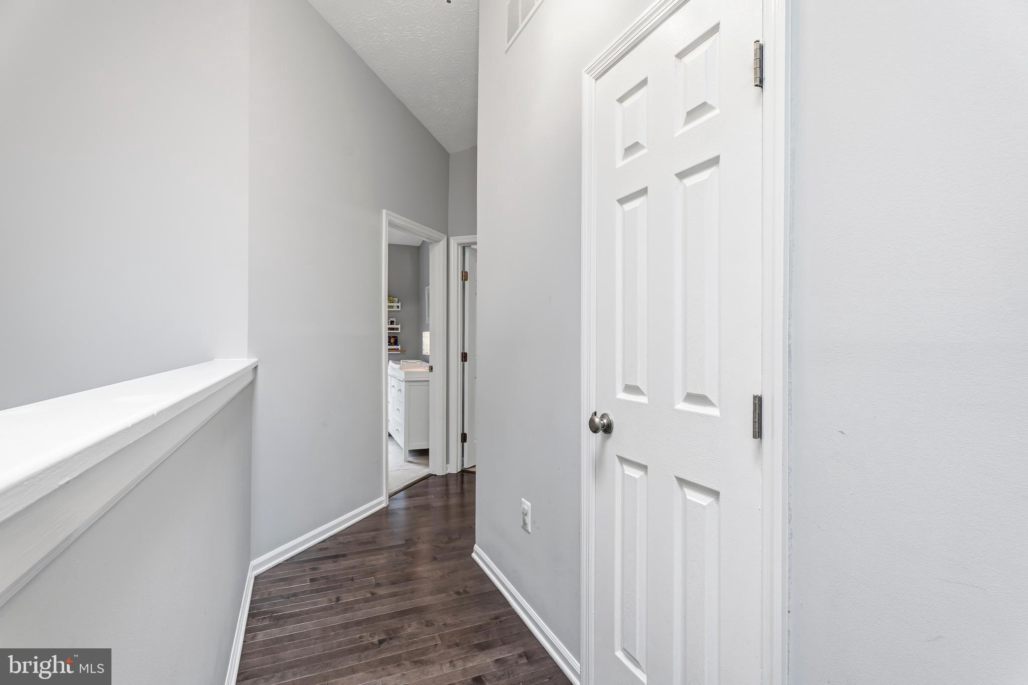 SUMMIT CHASE - Residential