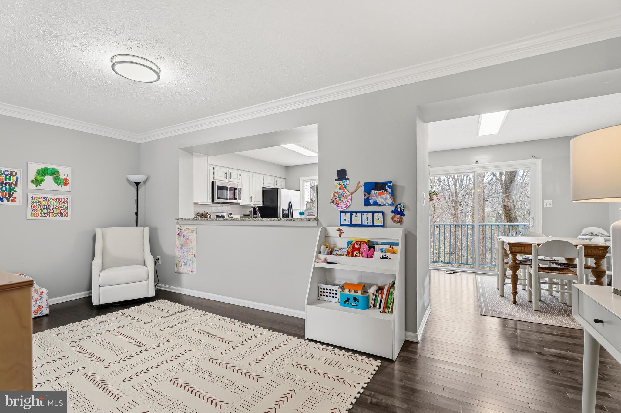 SUMMIT CHASE - Residential