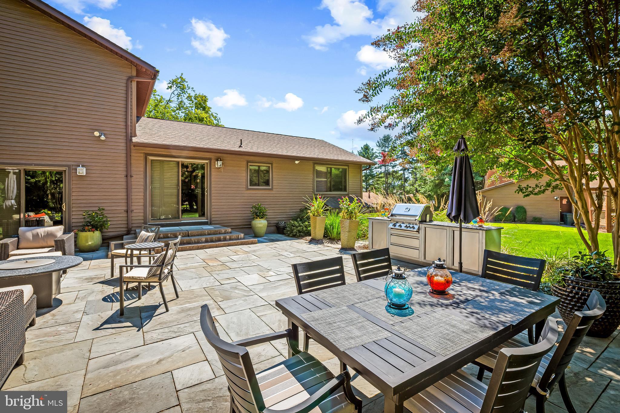 VELVET HILLS - Residential